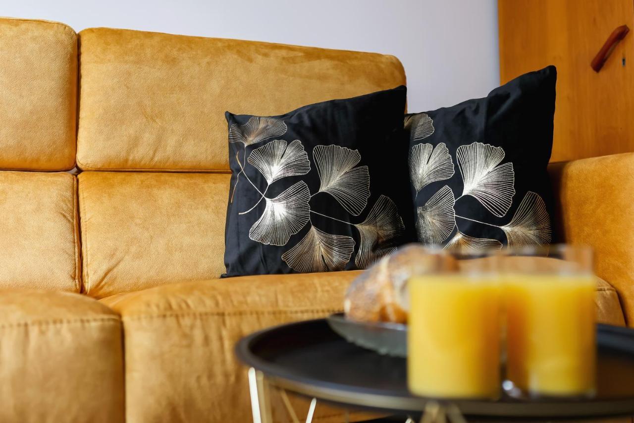Apartments Osiedle Szkolne Cracow By Noclegi Renters 克拉科夫 外观 照片